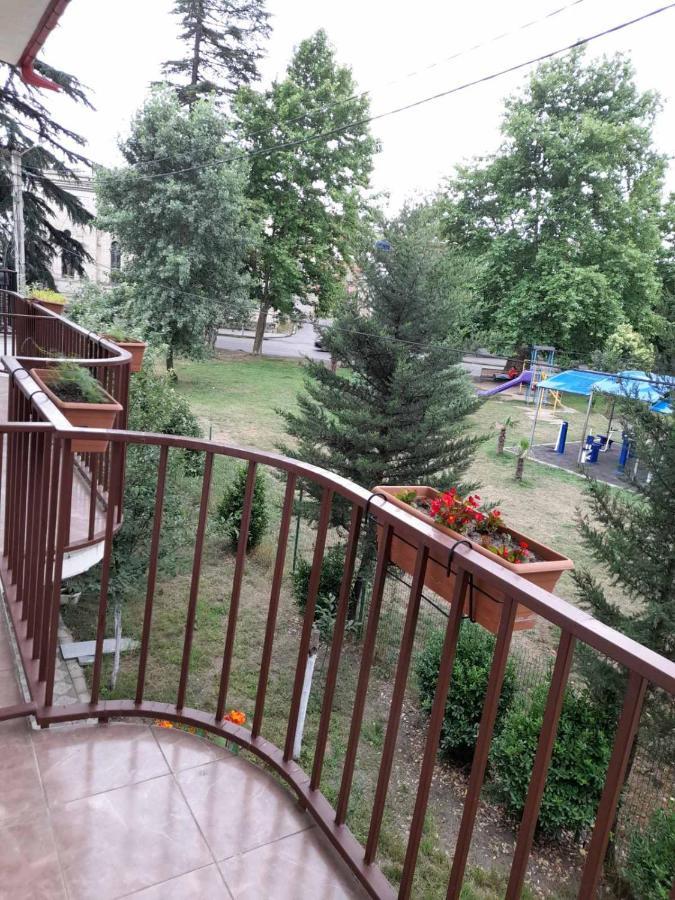 Готель Anseza Кутаїсі Екстер'єр фото